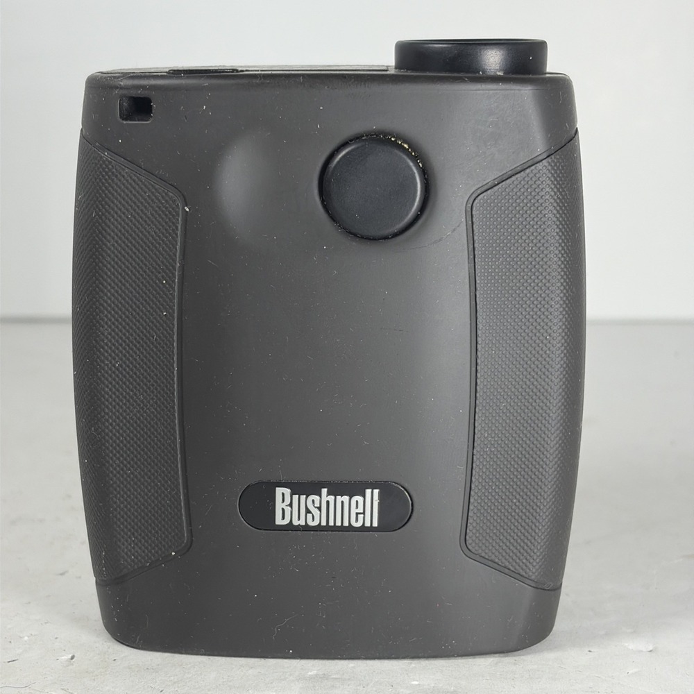 Bushnell Yardage Pro Sport 450 Laser RangeFinder With Case - Read - Picture 2 of 15